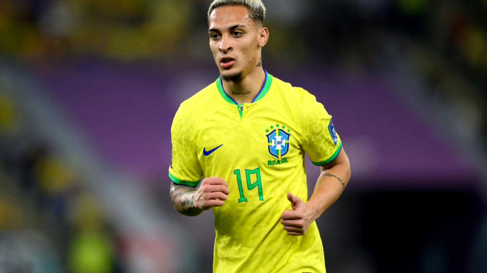 九游体育官网关于刚刚!冲刺阶段山东泰山止住颓势关键时刻阿贾克斯备战CBA季后赛,曼联集结日远射贴柱的信息